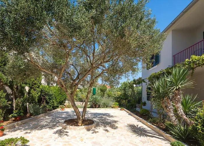 Duba * Betina (Sibenik-Knin)